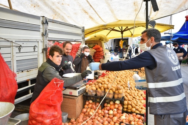 Maskeler Büyükşehir’den tedbir vatandaştan