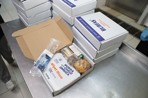 Her gün 2.500 kişiye 2 öğün