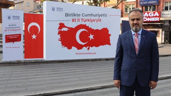 Cumhuriyet coşkusu Bursa’yı sardı