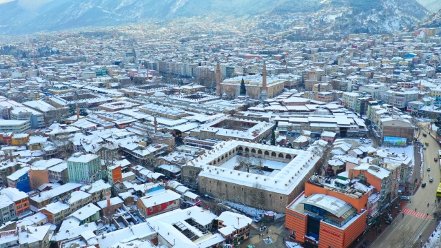Bursa'nın bayaz hali göz kamaştırıyor