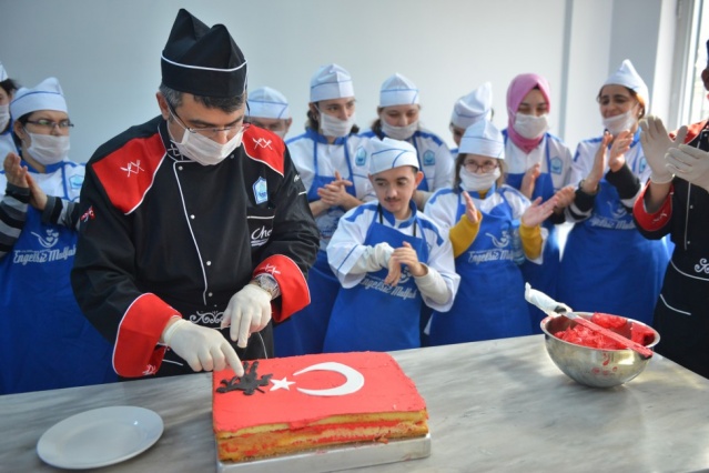 “Engelsiz Mutfak”tan Mehmetçik’e “Ay Yıldızlı” destek