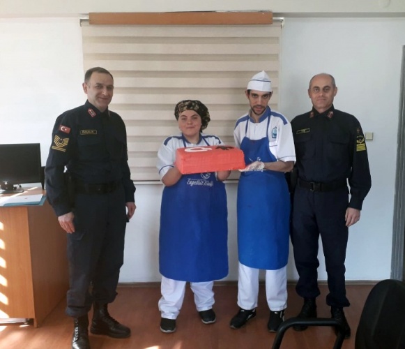 “Engelsiz Mutfak”tan Mehmetçik’e “Ay Yıldızlı” destek