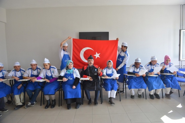 “Engelsiz Mutfak”tan Mehmetçik’e “Ay Yıldızlı” destek