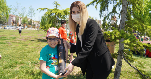 Balıkesirli çocuklara moral hediyesi