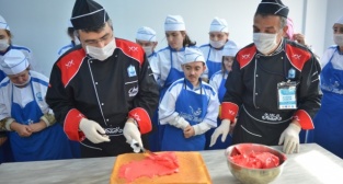 “Engelsiz Mutfak”tan Mehmetçik’e “Ay Yıldızlı” destek