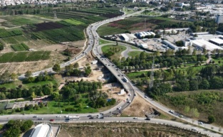 Ulaşım düğümü köprülerle çözülüyor