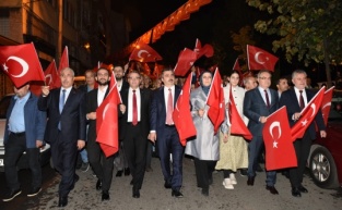 29 Ekim Yıldırım’da coşkuyla kutlandı