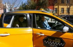 Başkan “Bizim Meram Taksi” ile yollarda