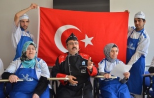 “Engelsiz Mutfak”tan Mehmetçik’e “Ay Yıldızlı” destek