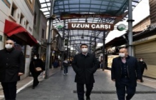 Başkan Dündar'dan çarşı esnafına moral ziyareti