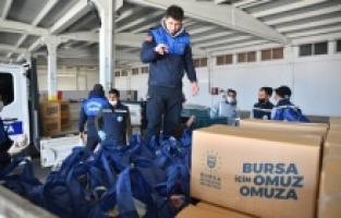 ­Büyükşehir’den 1500 aileye gıda yardımı