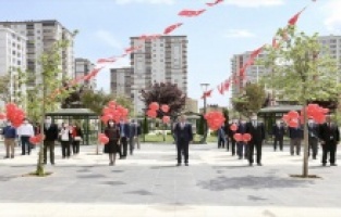 Corona, Gaziantep'te 23 Nisan coşkusuna engel olmadı