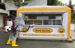 Kahramanmaraş'ta ekmek büfeleri dezenfekte edildi