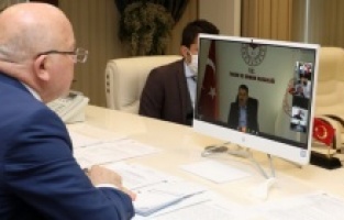 Bakan Pakdemirli’den Erzurum’a üretim övgüsü