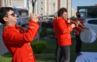 Başakşehir sokaklarında şenlik havası