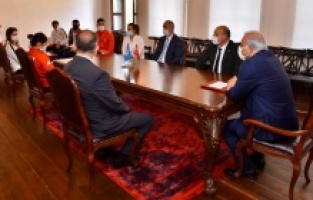 Başkan Trabzonlu sporcuları ağırladı