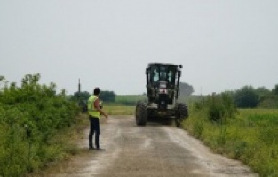 MKPaşa’da köy ve tarla yollarına rahat ulaşım