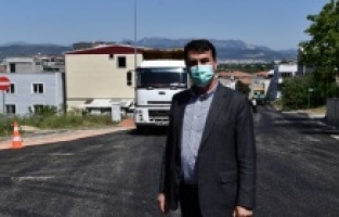 Osmangazi’de boş kalan yollar asfaltlanıyor