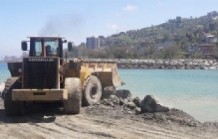 Rize Kadınlar Plajı’nda sona doğru