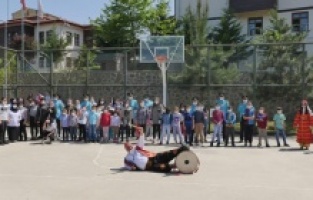 Trabzon'da öksüz ve yetim çocuklara özel eğlence