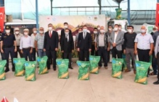 Balıkesirli üreticiye tohum desteği