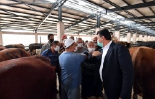 Dev tesiste ilk pazarlığı başkan yaptı