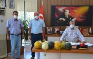 Başkan Özkan'a en doğal hediye