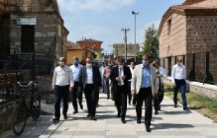 Bursa Büyükşehir Belediye Başkanı Alinur Aktaş'ı