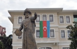 Osmangazi’den Azerbaycan’a bayraklı destek