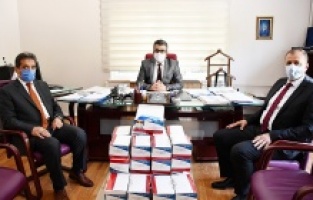 Yüz yüze eğitime 35 bin maske ve hijyen seti desteği