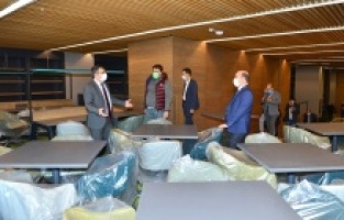 Uyumayan kütüphane gün sayıyor