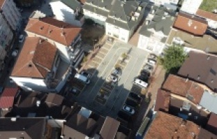 Yeşil Çayır Caddesine modern otopark kazandırıldı