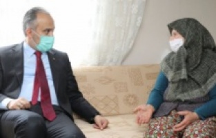 60 bin hastaya 879 bin sağlık hizmeti