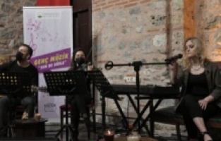 Aynur Demir kulakların pasını sildi