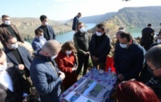 Türkiye’nin en büyük cam terasının inşasına başlandı