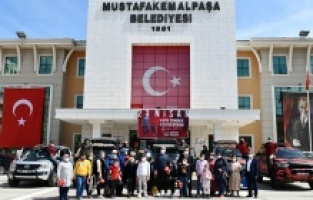 Bursa: Mustafakemalpaşa'da 23 Nisan'a özel 4x4'lük kutlama