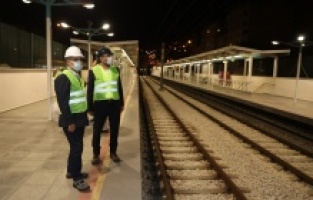 Bursa Büyükşehir raylarda zamanla yarışıyor