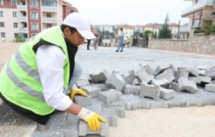 Bursa; İnegöl'de Yeni Mahalle sokakları yenileniyor