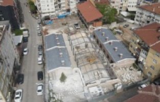 Bursa: Molla Yegan Medresesi’nde yol yarılandı