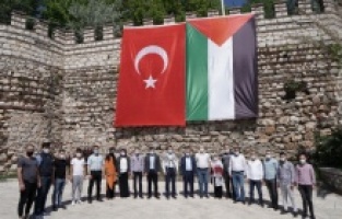 Kestel, Filistin bayraklarıyla donatıldı