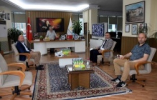 Karacabey'de yürütülen sosyal hizmetler konuşuldu