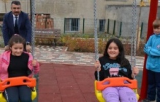 Yunus Emre'ye çifte park