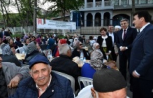 Ramazan’ın bereketi Osmangazi ile Balkanlar’a taştı