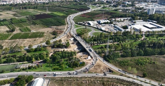 Ulaşım düğümü köprülerle çözülüyor